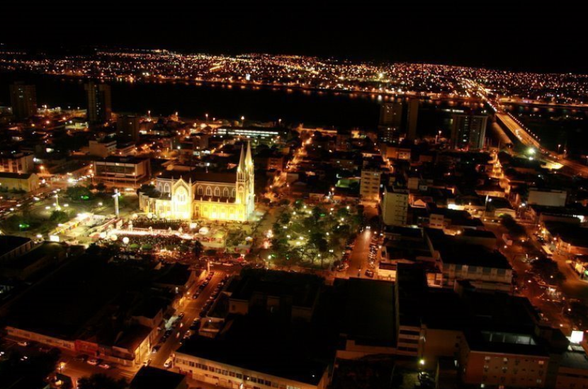 ANUNCIE BUSDOOR EM PETROLINA 